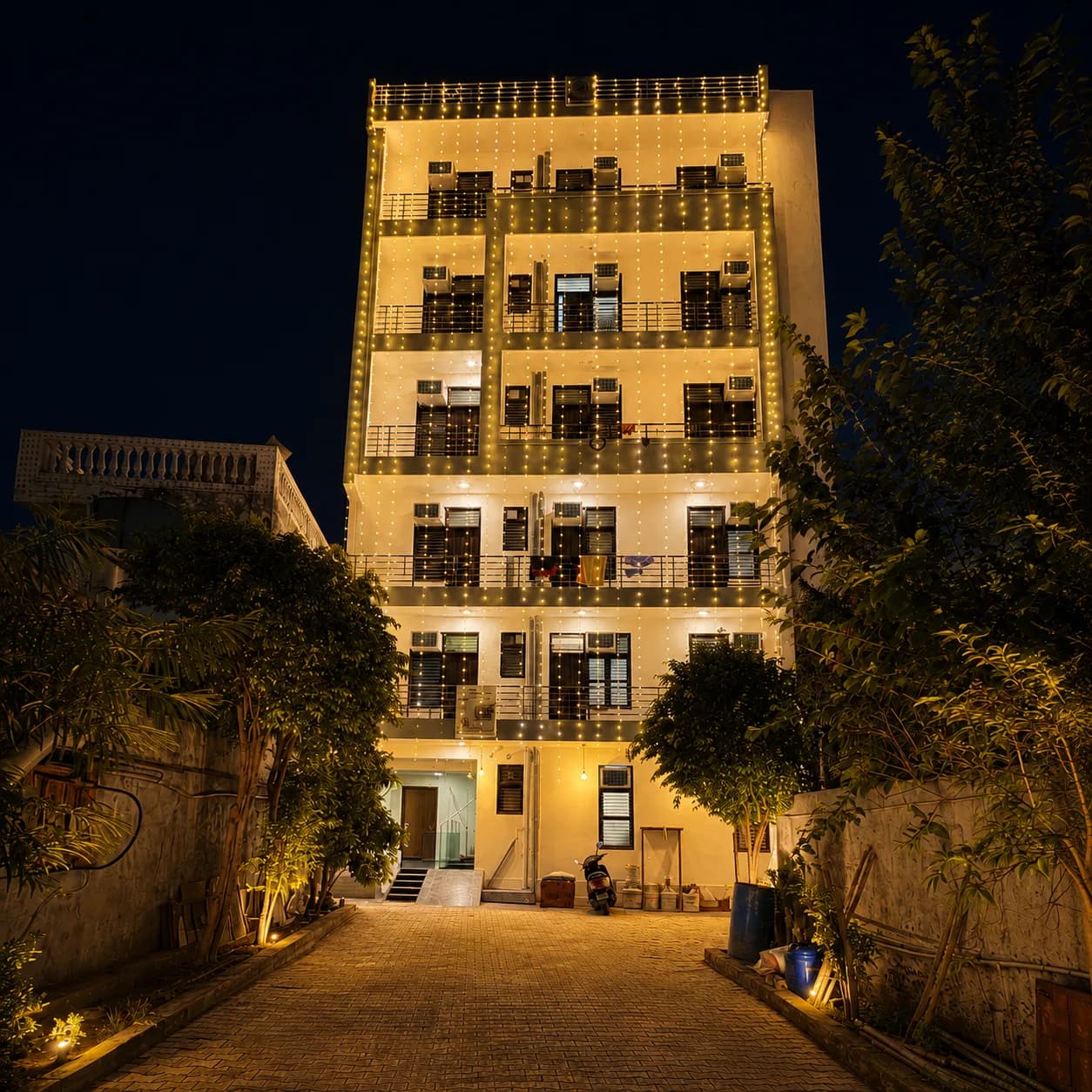 Grandeur Living bedroom at night
